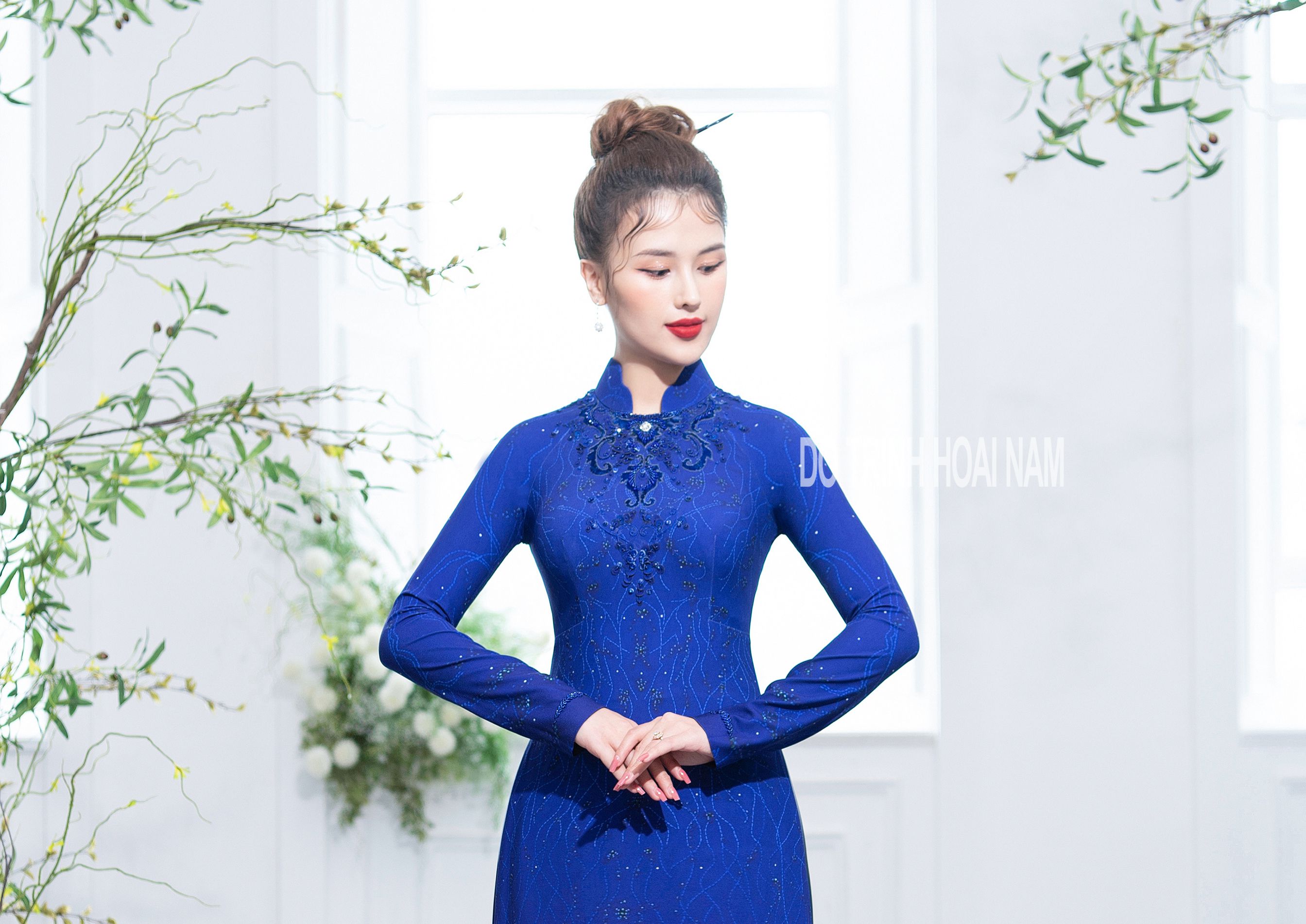 MỆNH MỘC NÊN MẶC ÁO DÀI MÀU GÌ?