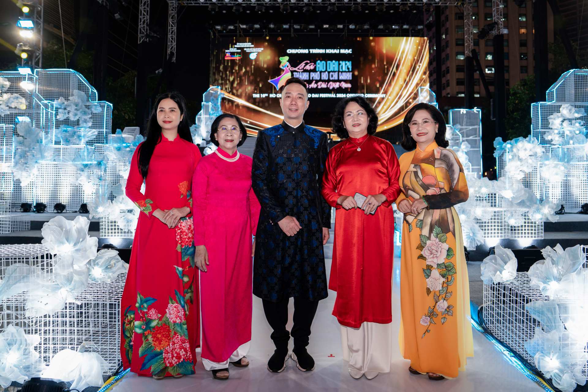 Ntk Đỗ Trịnh Hoài Nam được tôn vinh “Dấu ấn thương hiệu Việt” tại Lễ hội Áo dài Tp. HCM