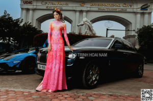 LADY 3