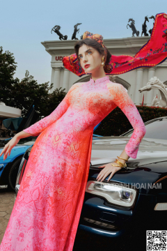 LADY 3