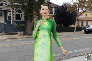 TỨ BÌNH HOA LỤA 025